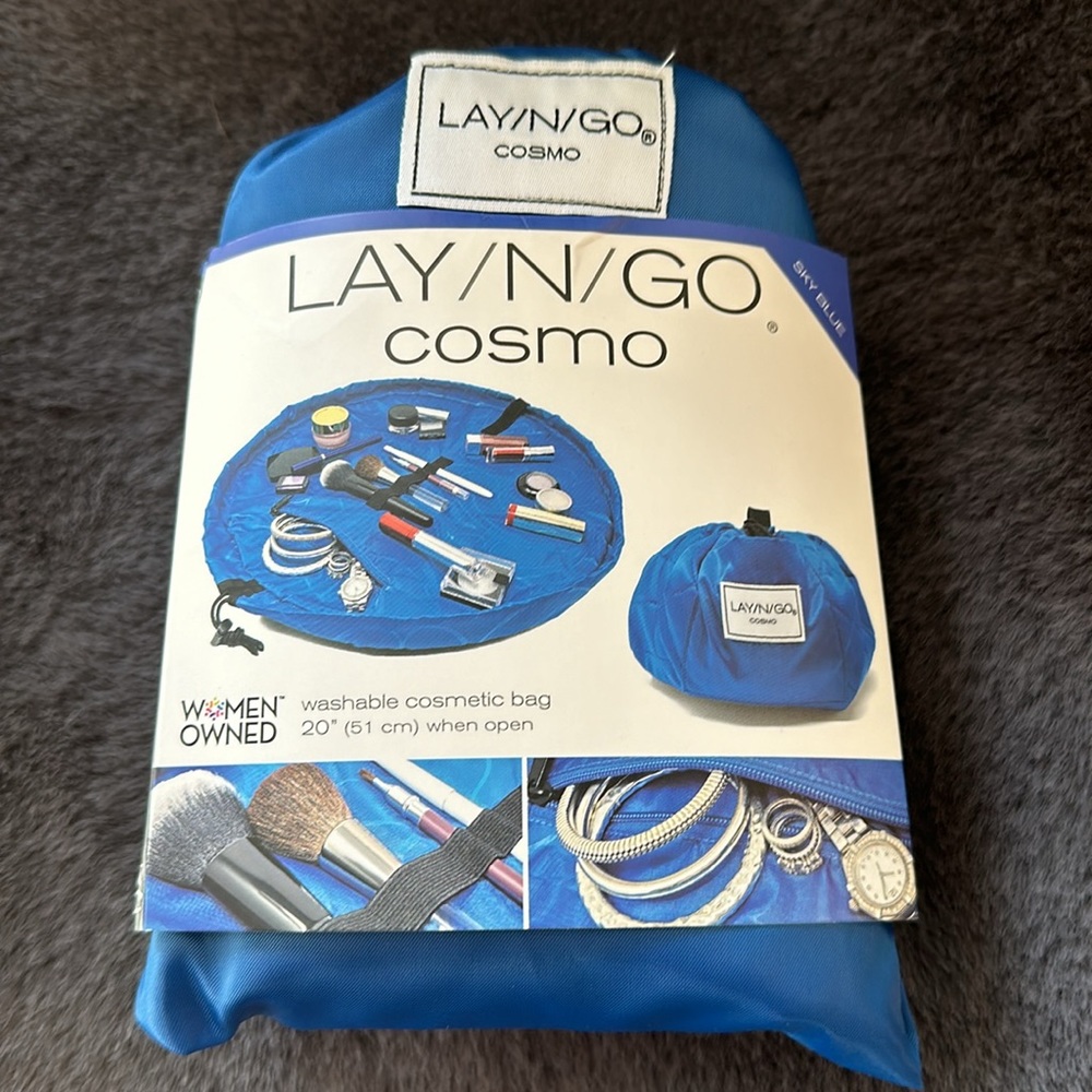 LAY/N/GO Cosmo Travel Washable Cosmetic Bag, 20” when flat, plenty of pockets - Picture 4 of 9